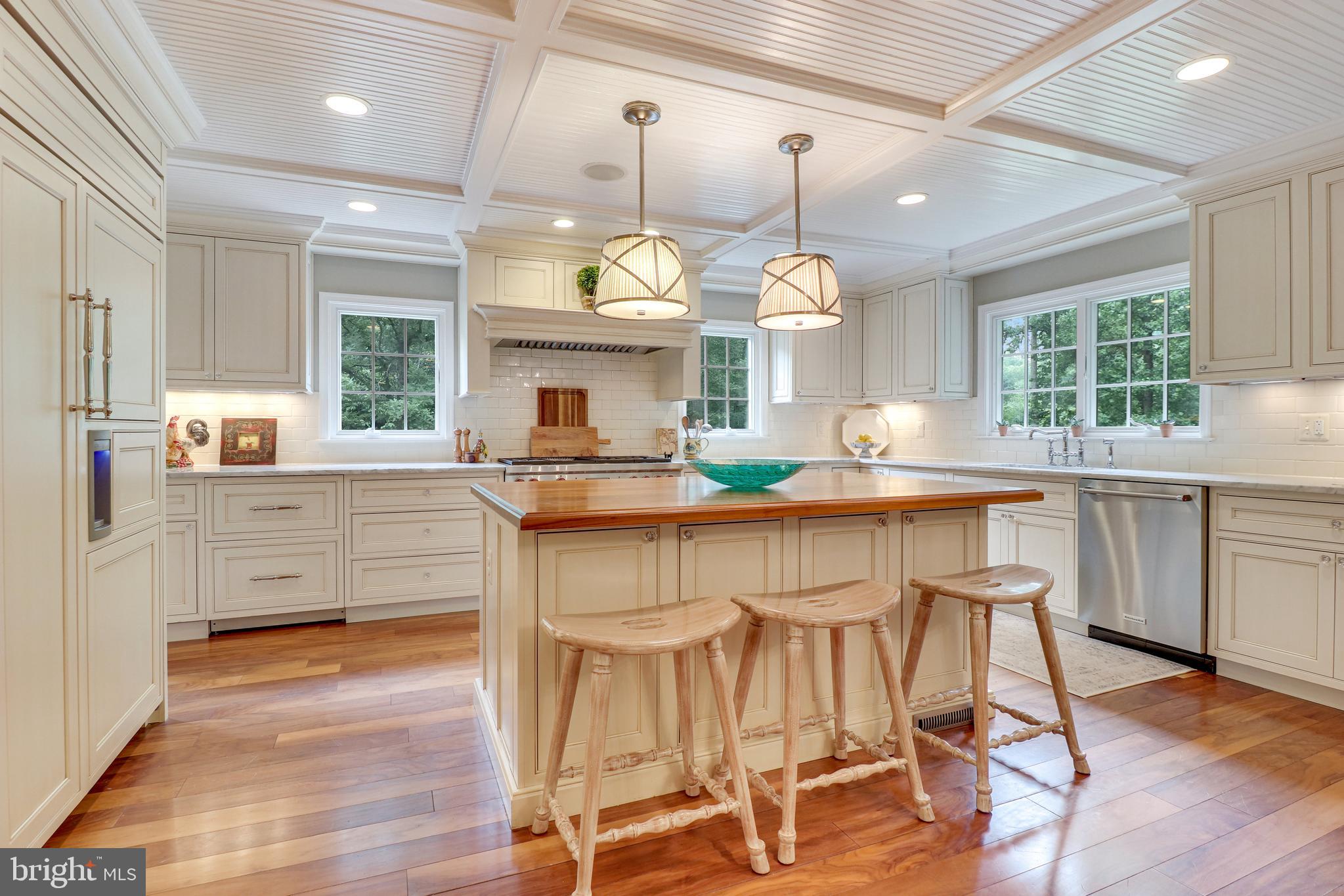 WOODSIDE ESTATES - Residential