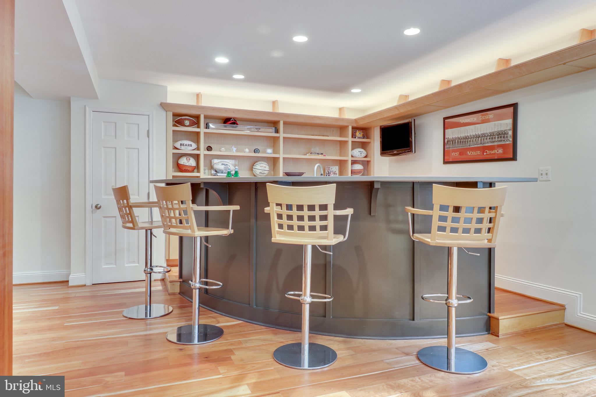 WOODSIDE ESTATES - Residential