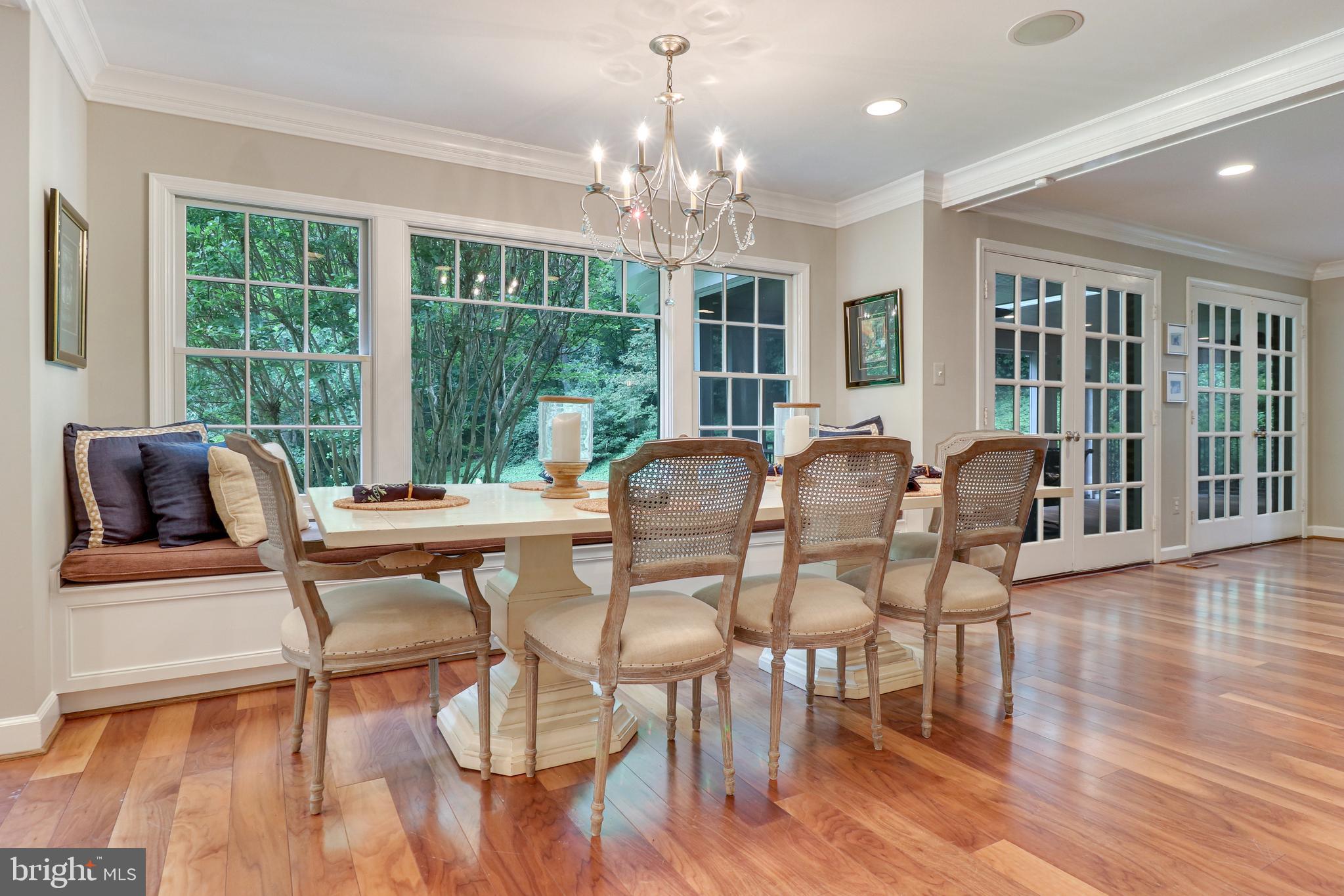 WOODSIDE ESTATES - Residential