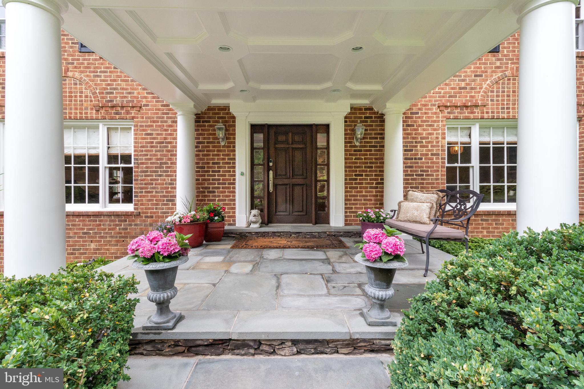 WOODSIDE ESTATES - Residential