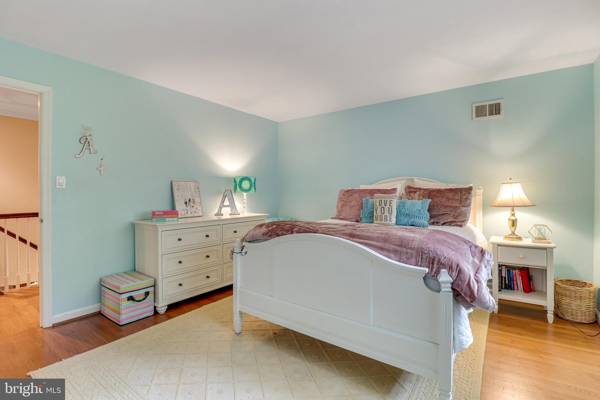 WOODSIDE ESTATES - Residential