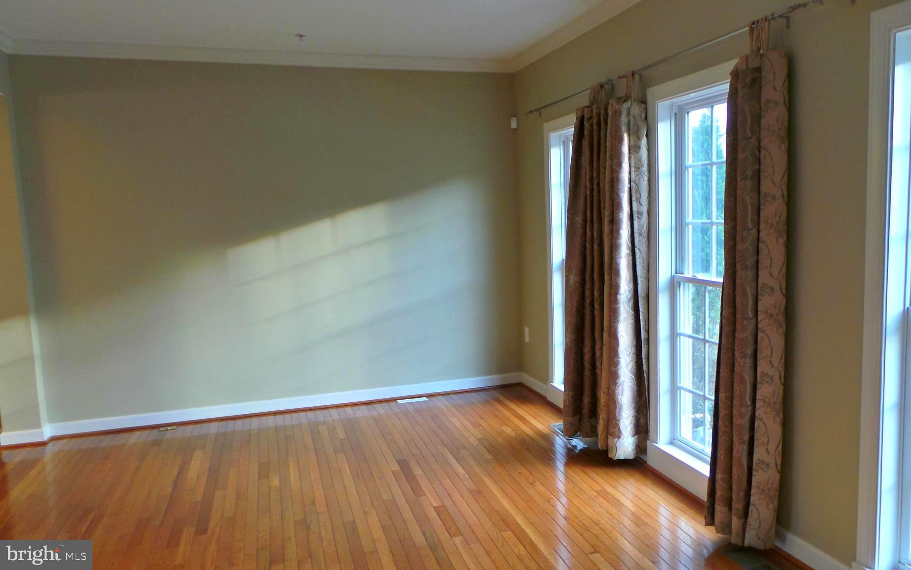 VILLAGES OF DORCHESTER - Residential Lease