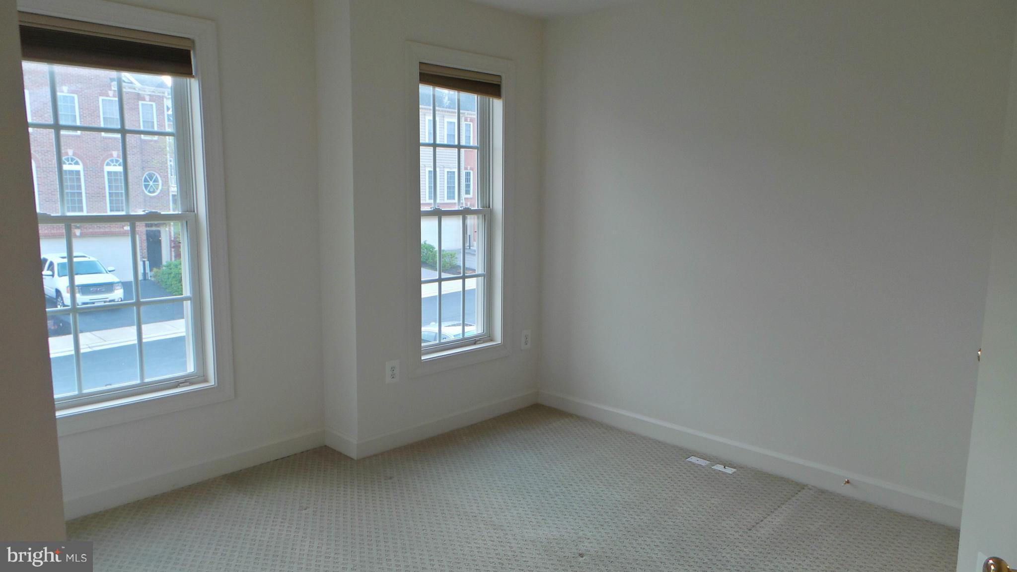 VILLAGES OF DORCHESTER - Residential Lease