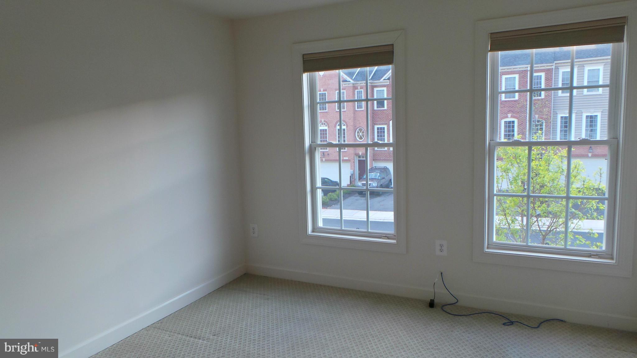 VILLAGES OF DORCHESTER - Residential Lease