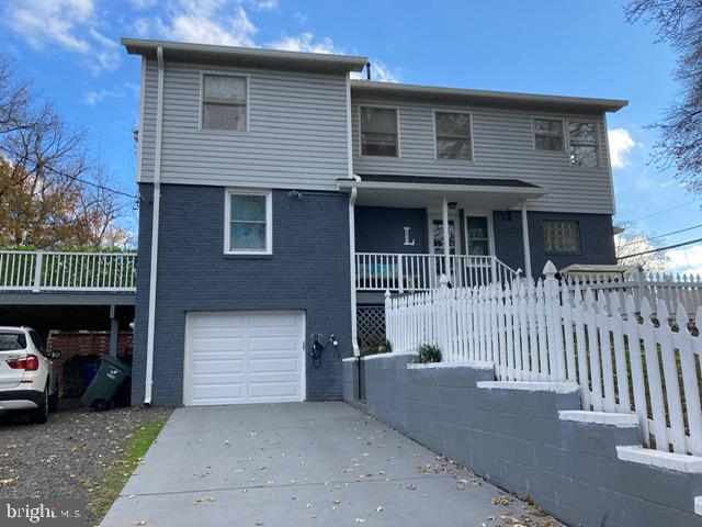 2637 N GREENBRIER STREET