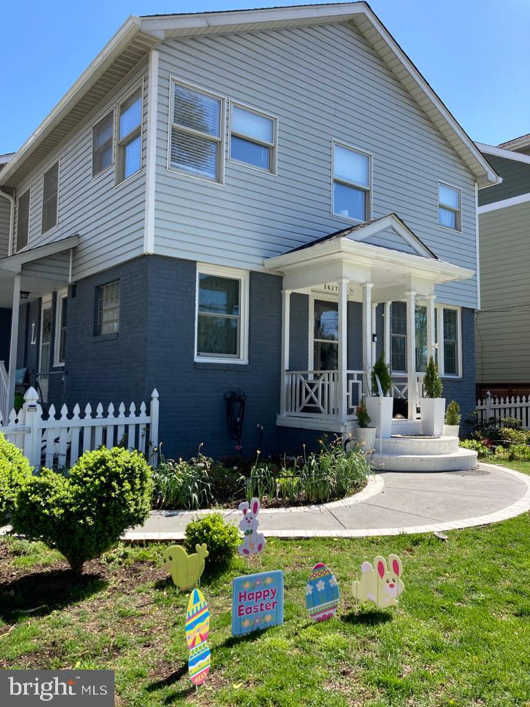 2637 N GREENBRIER STREET