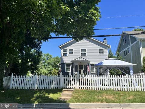 Photo of 2637 N Greenbrier Street, ARLINGTON, VA 22207 (MLS # VAAR2075048)