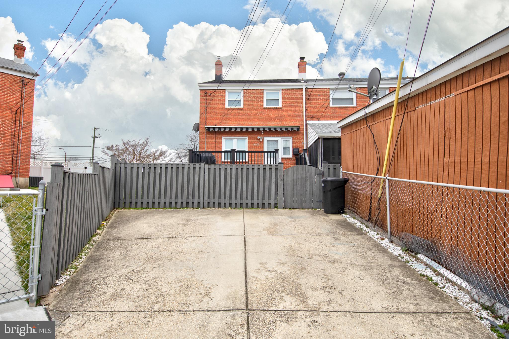 CHARLESMONT - Residential