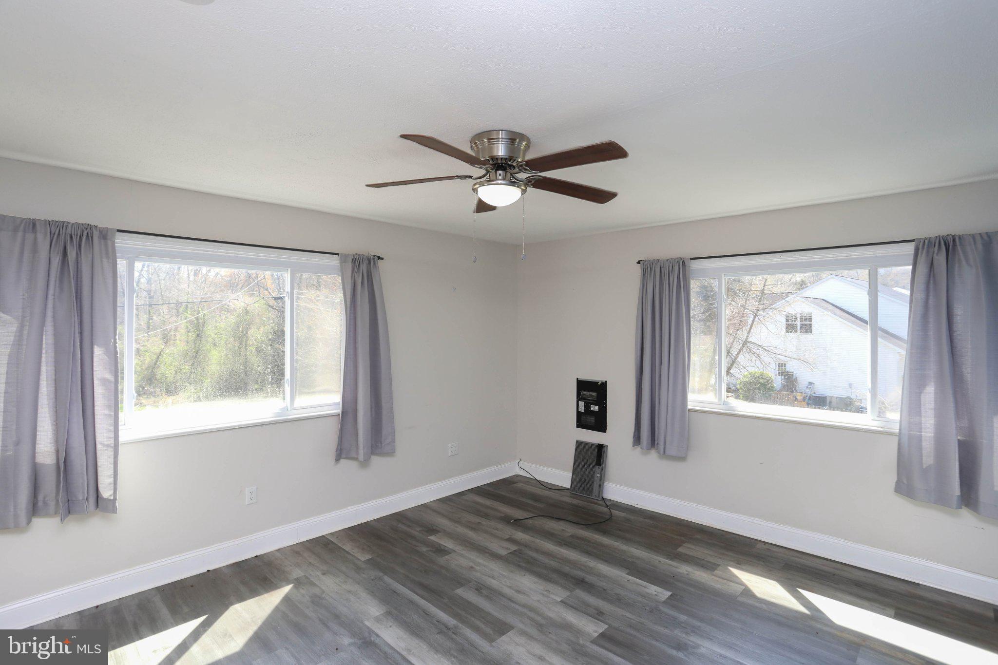 LOCH HAVEN BEACH - Residential