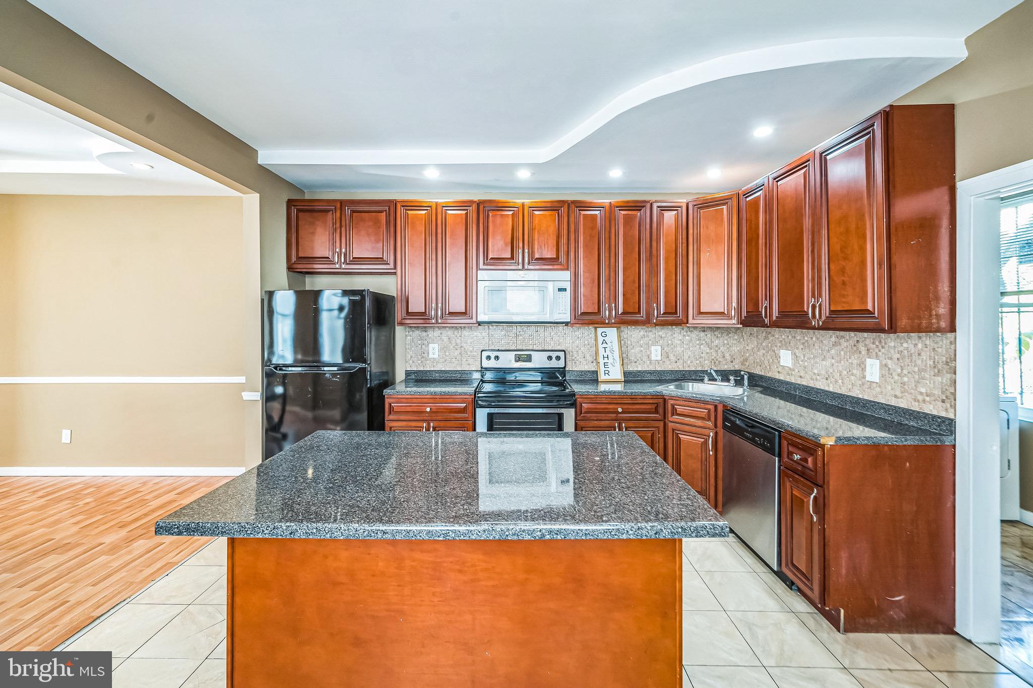 MANTUA - Residential