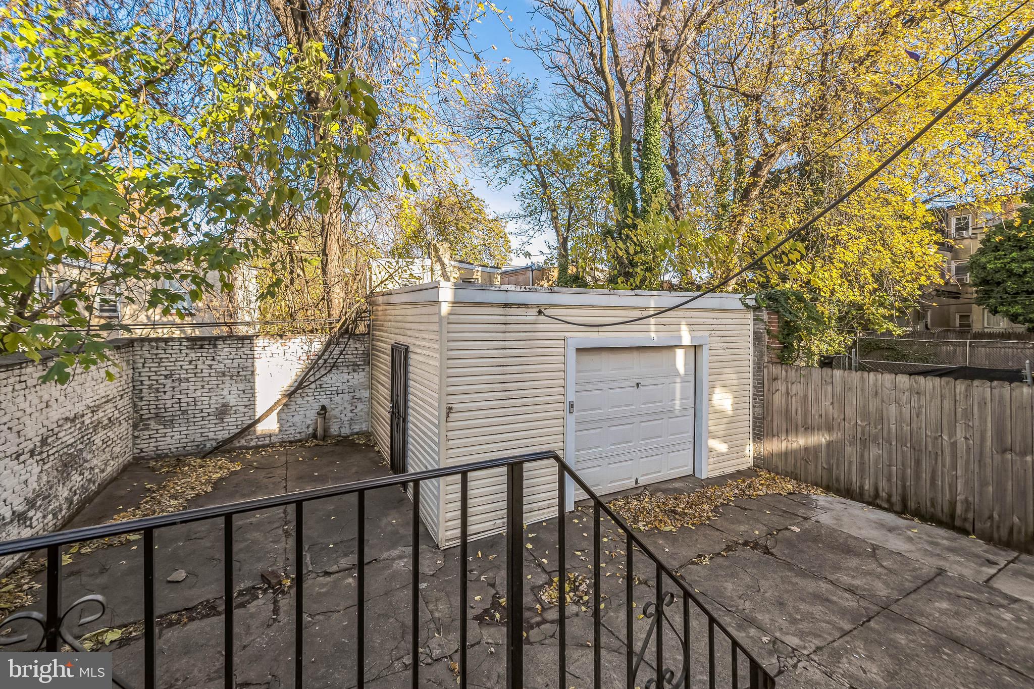 MANTUA - Residential