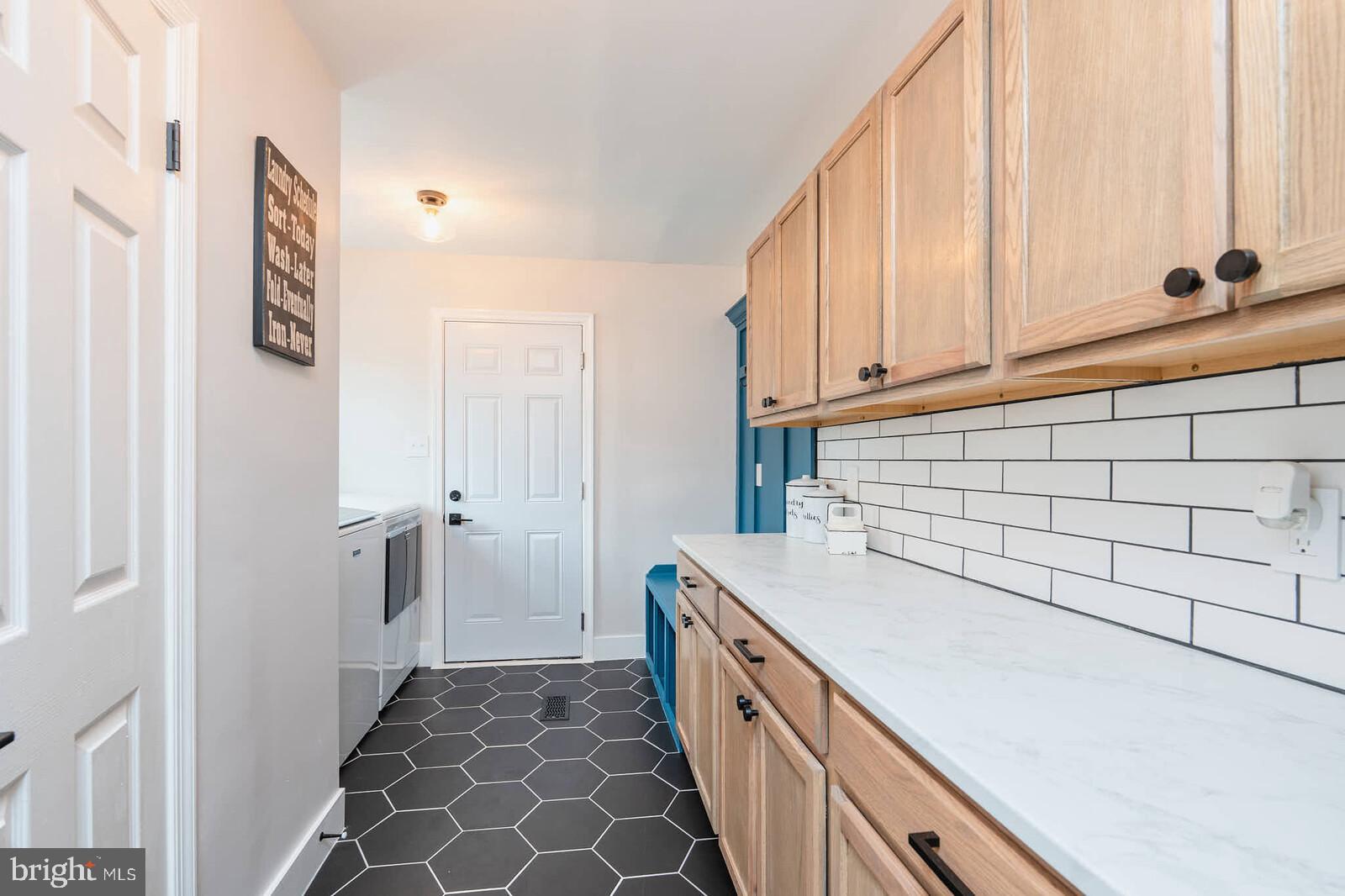 SENECA WHETSTONE - Residential