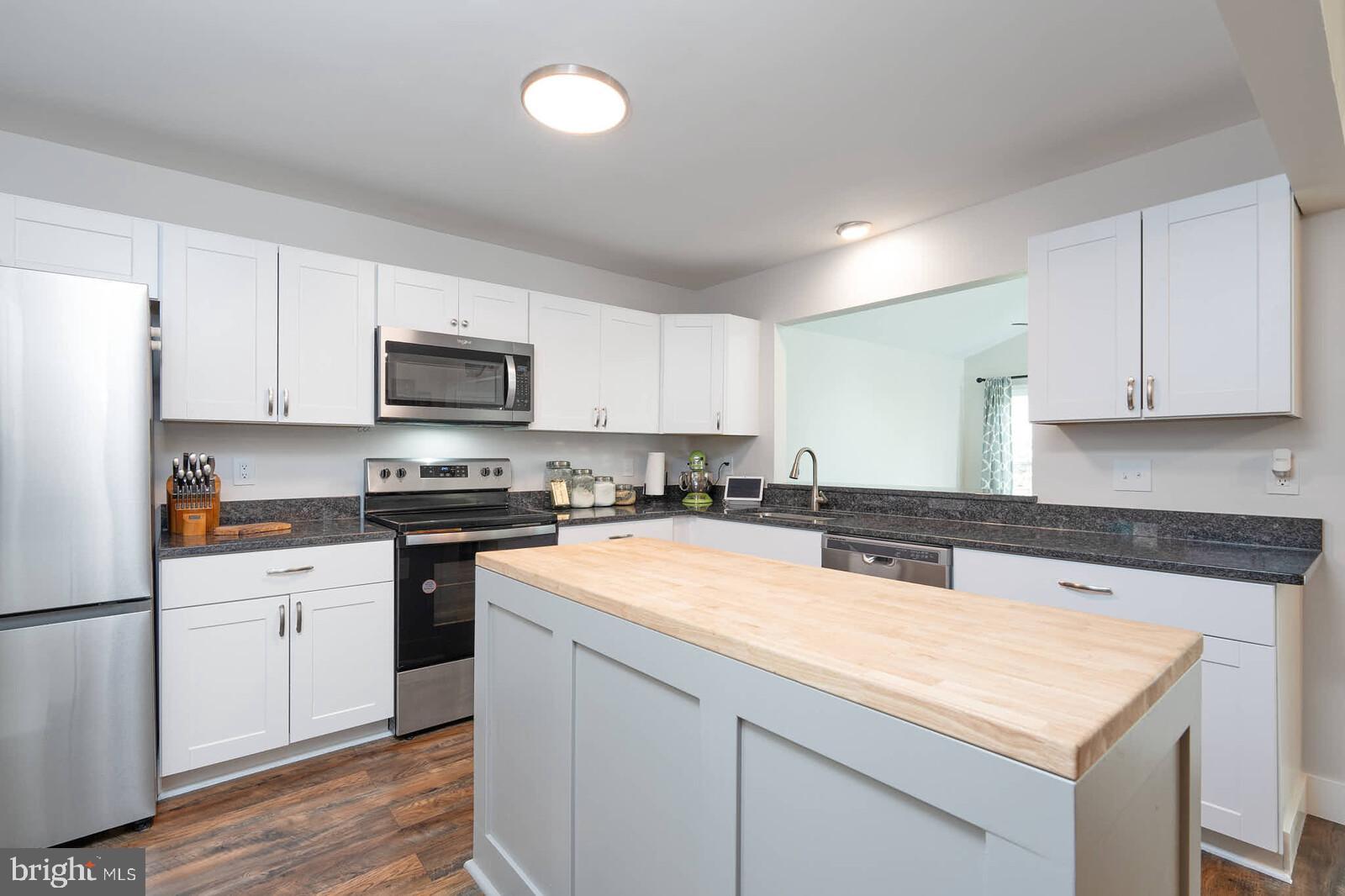 SENECA WHETSTONE - Residential