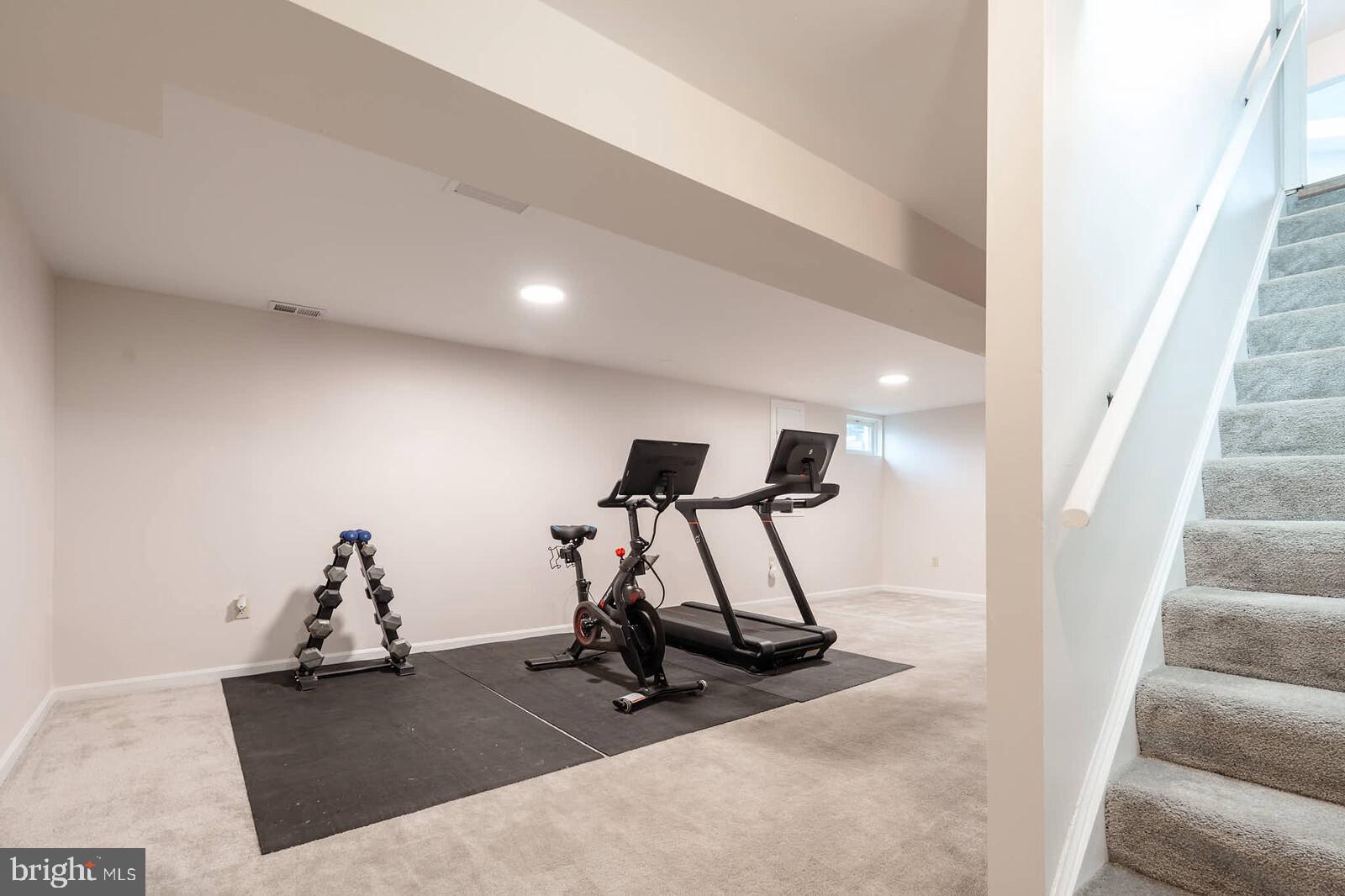 SENECA WHETSTONE - Residential