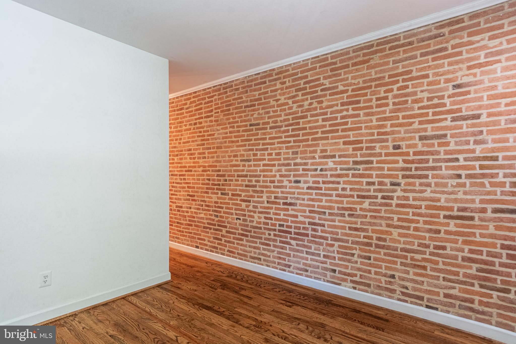 LOCUST POINT - Residential