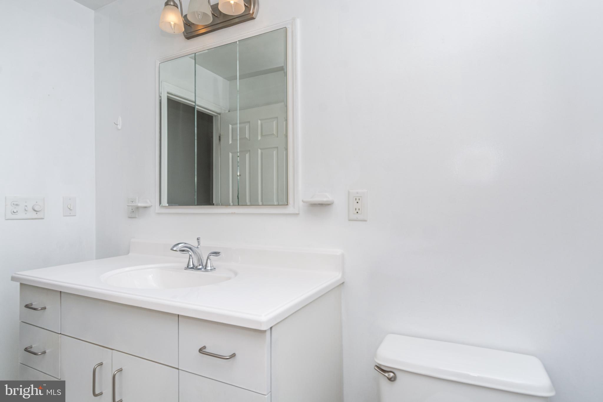 LOCUST POINT - Residential