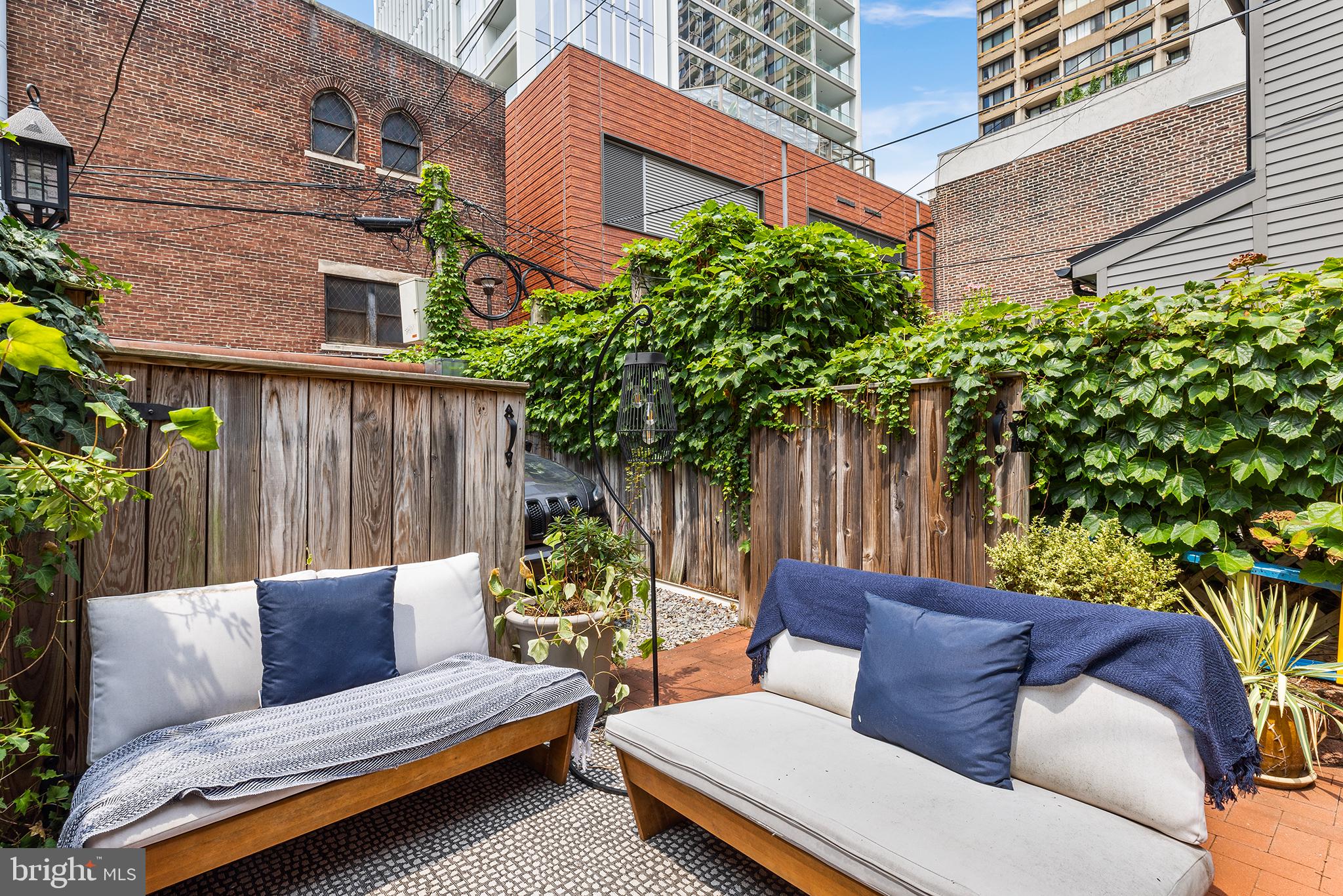 WASHINGTON SQ WEST - Residential