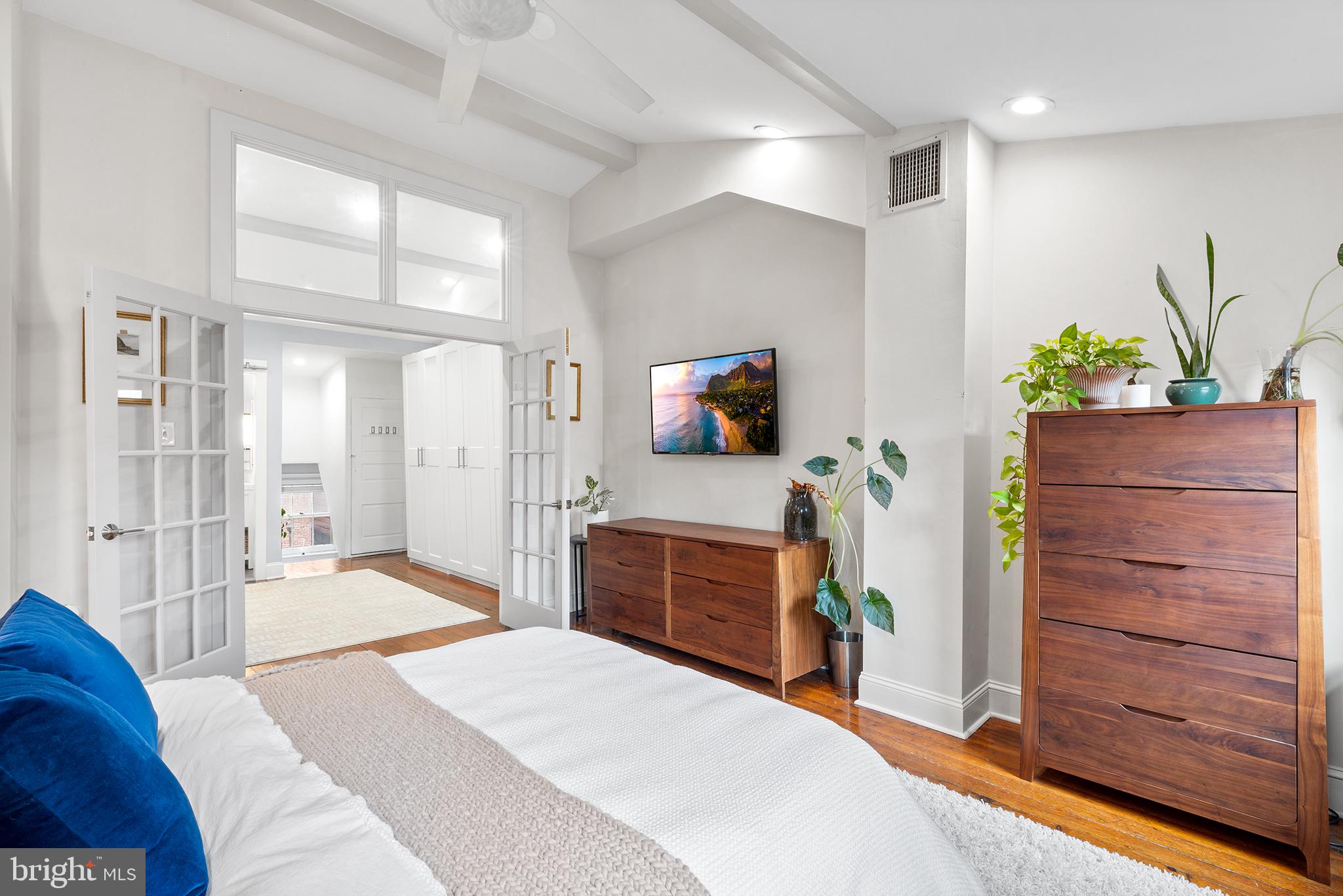 WASHINGTON SQ WEST - Residential