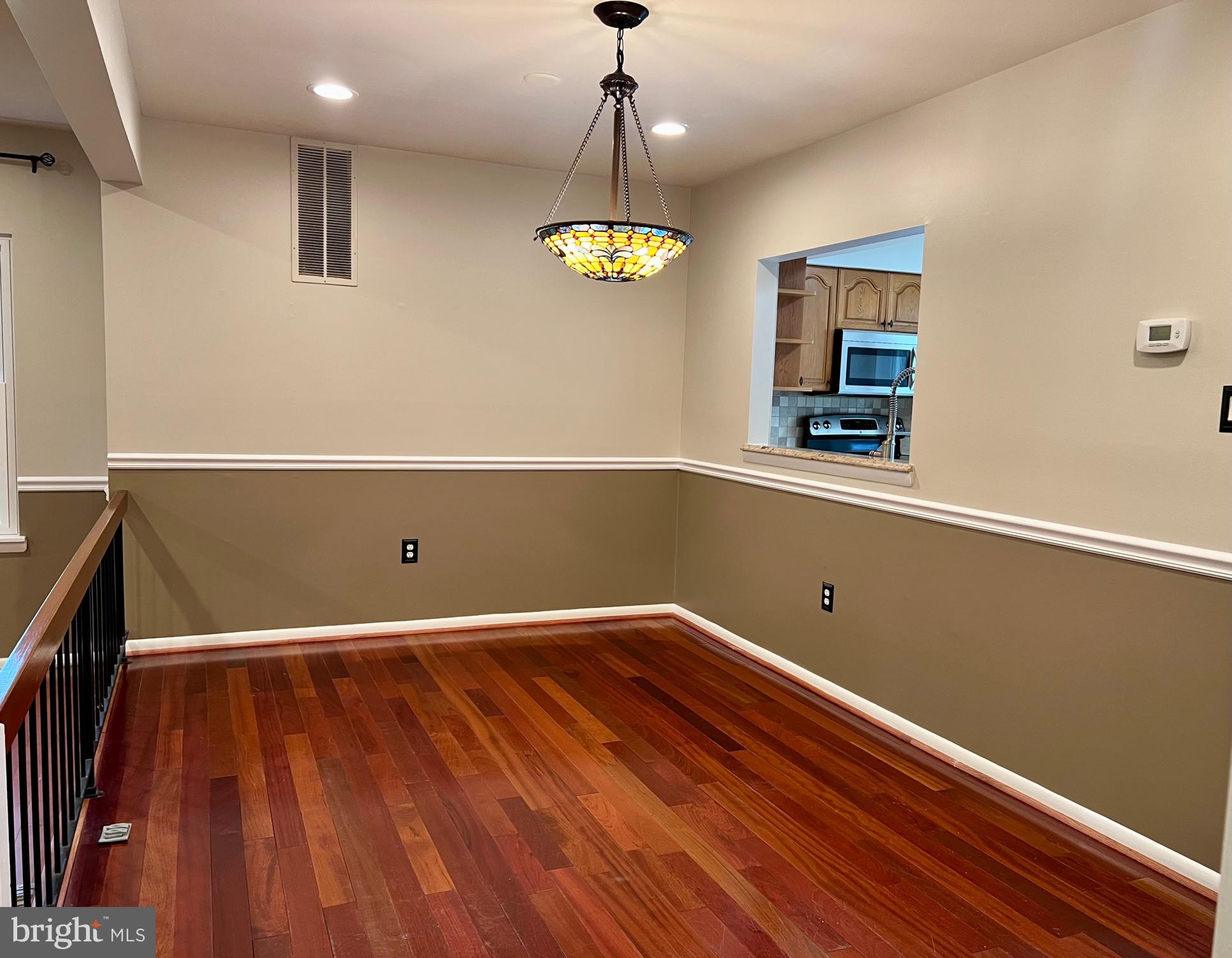 GUNNERS LAKE VILLAGE - Residential Lease