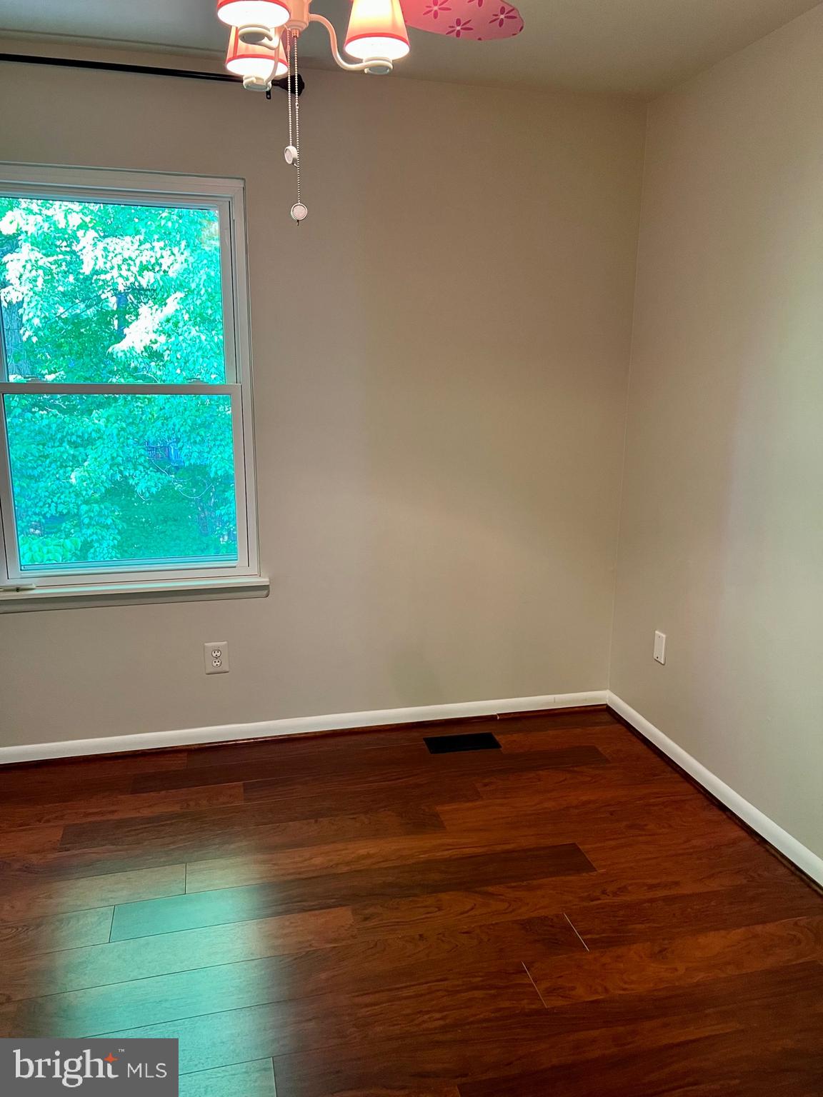 GUNNERS LAKE VILLAGE - Residential Lease