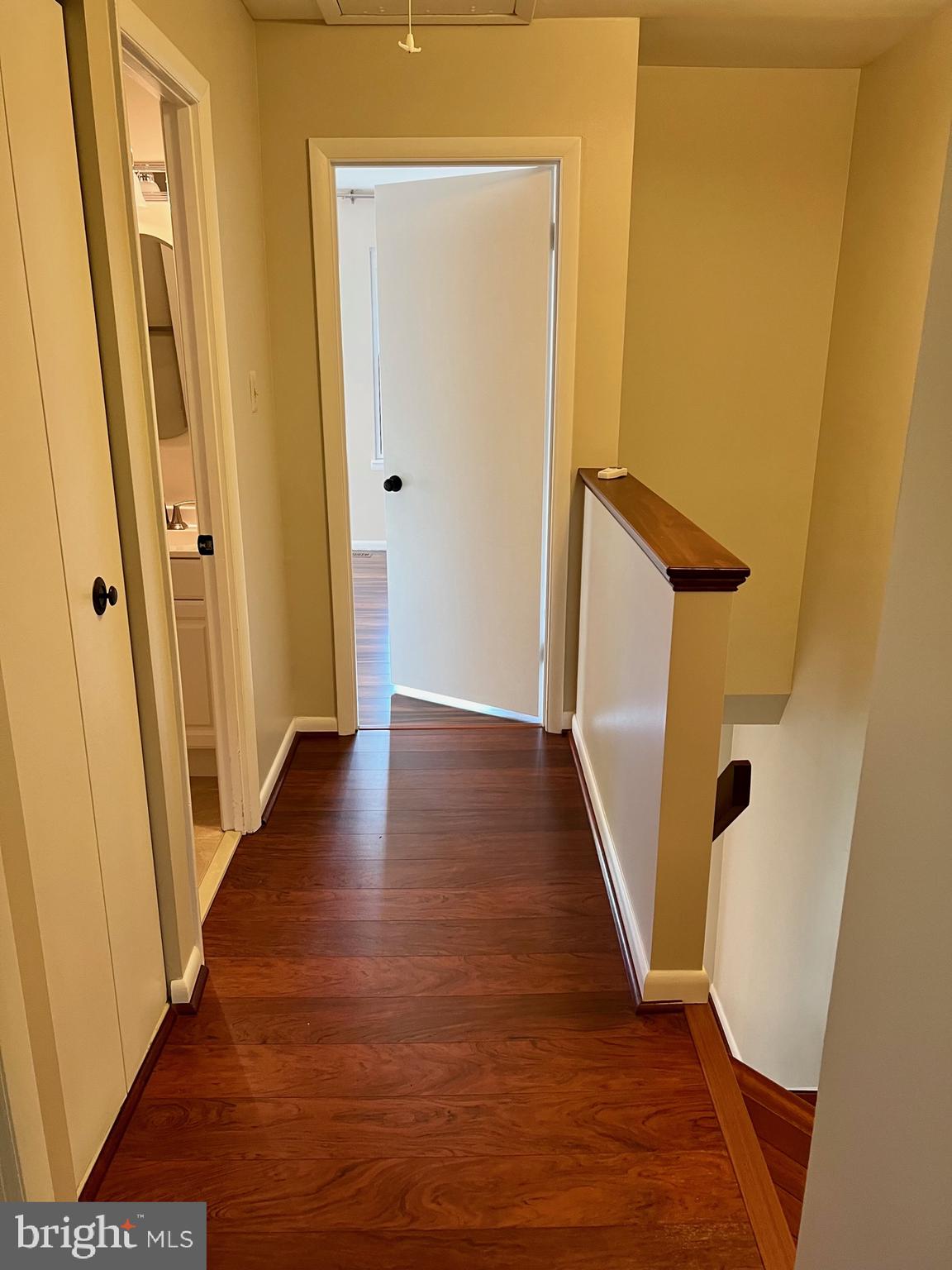 GUNNERS LAKE VILLAGE - Residential Lease