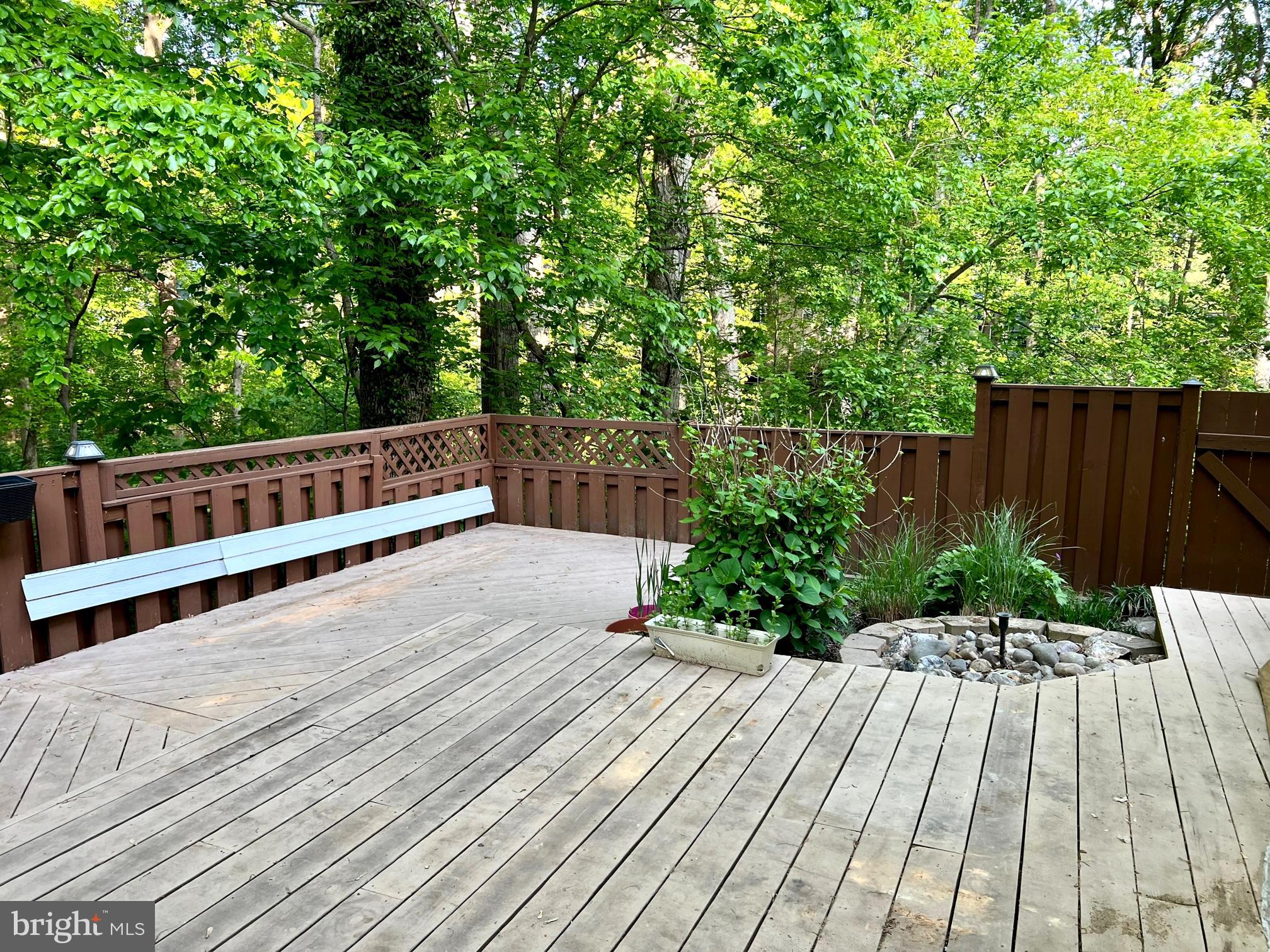 GUNNERS LAKE VILLAGE - Residential Lease