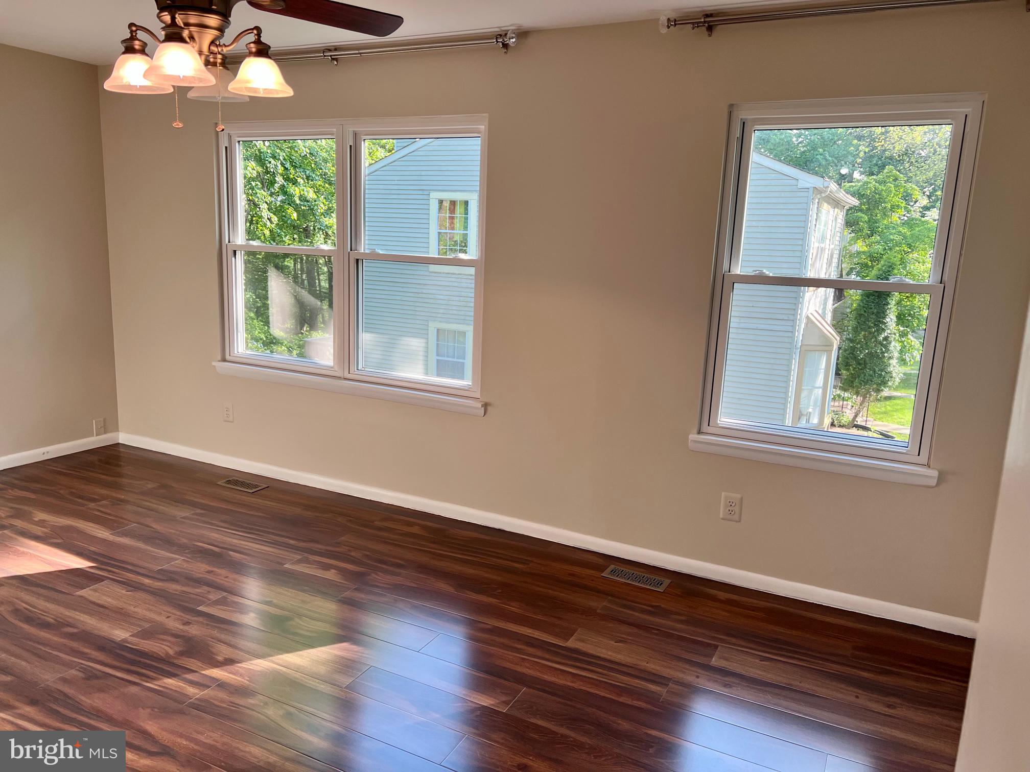 GUNNERS LAKE VILLAGE - Residential Lease