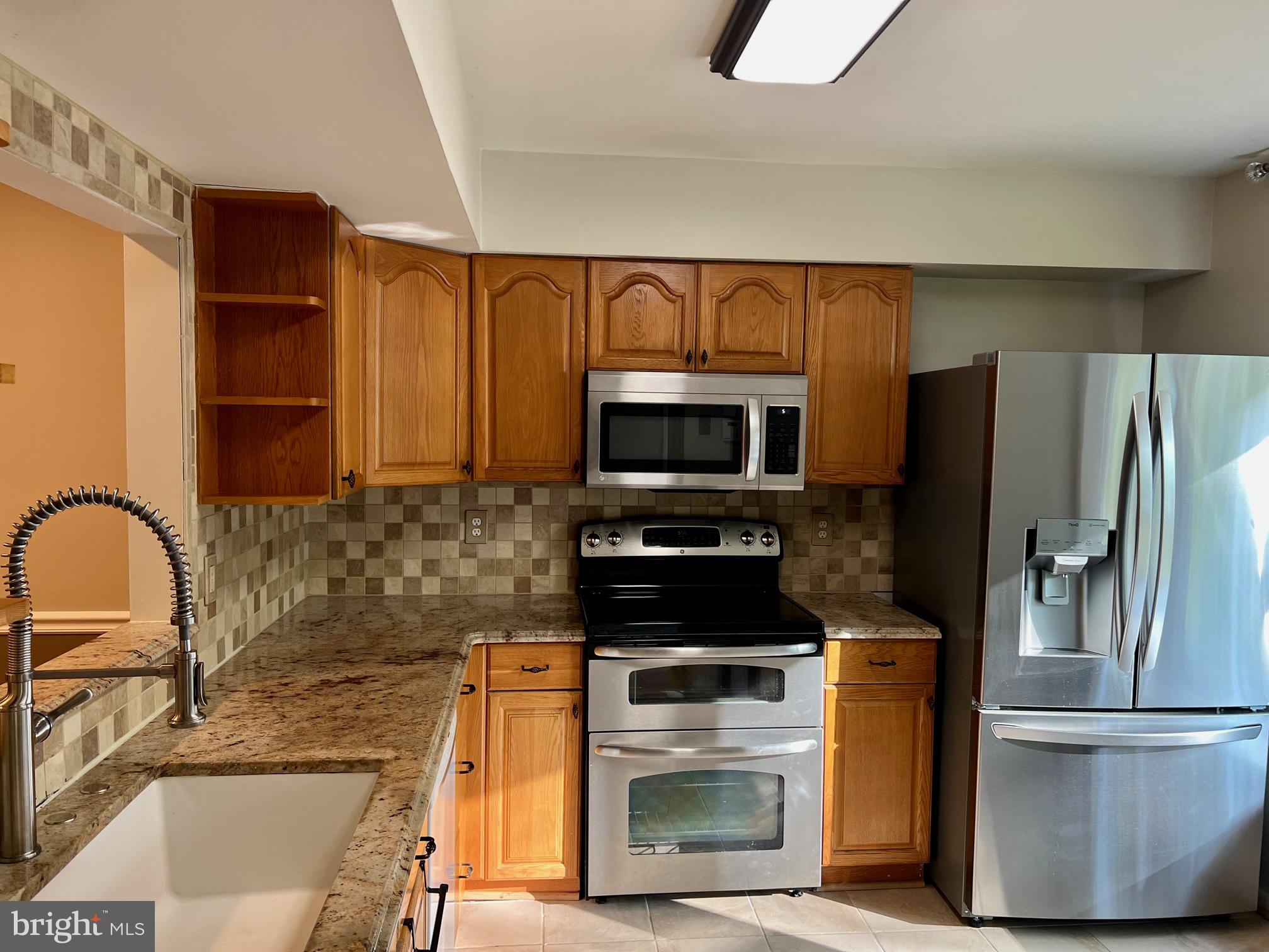 GUNNERS LAKE VILLAGE - Residential Lease