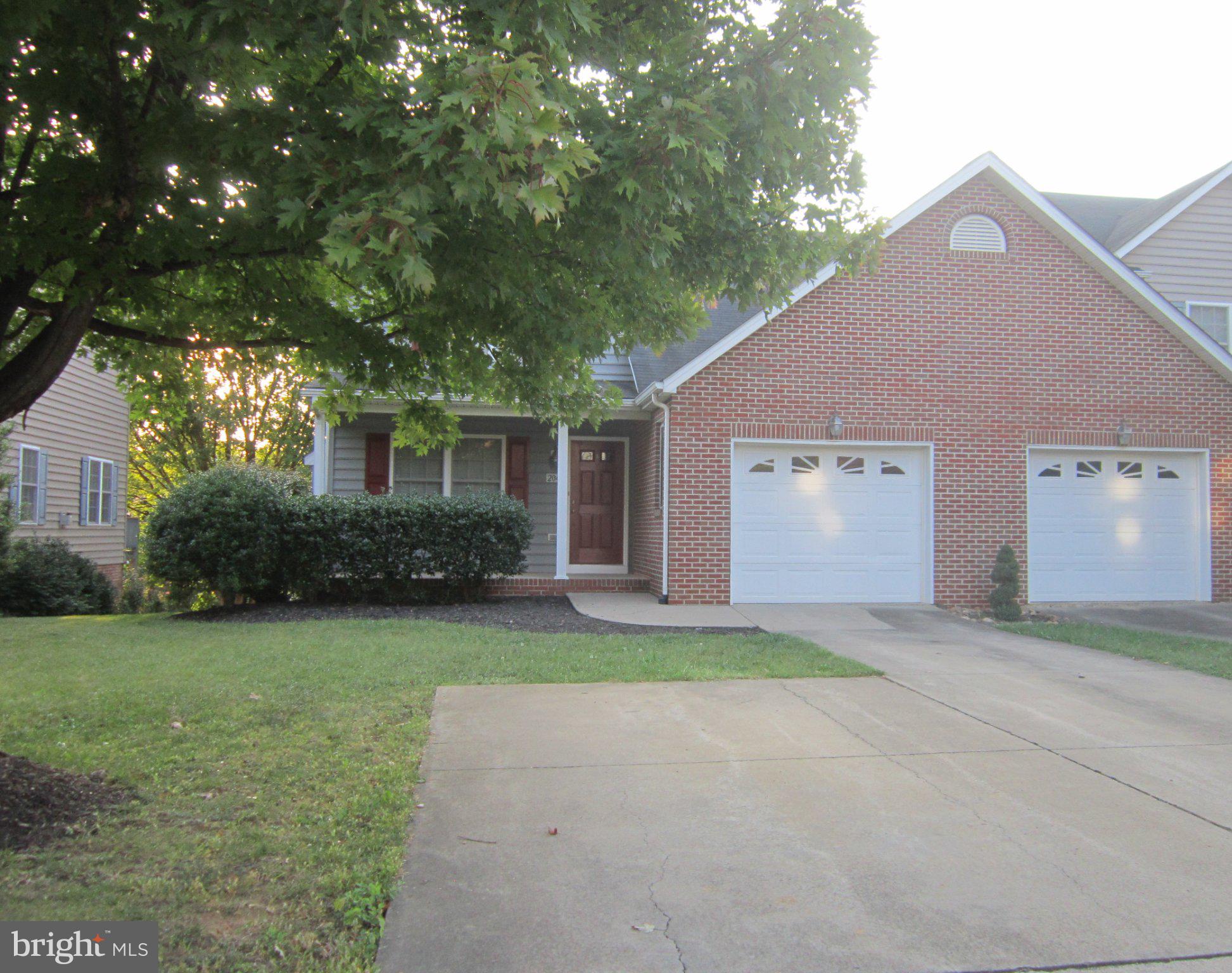 2040 STONELEIGH DRIVE
