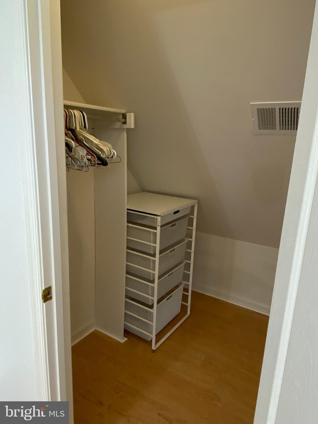 MOUNT PLEASANT - Residential Lease