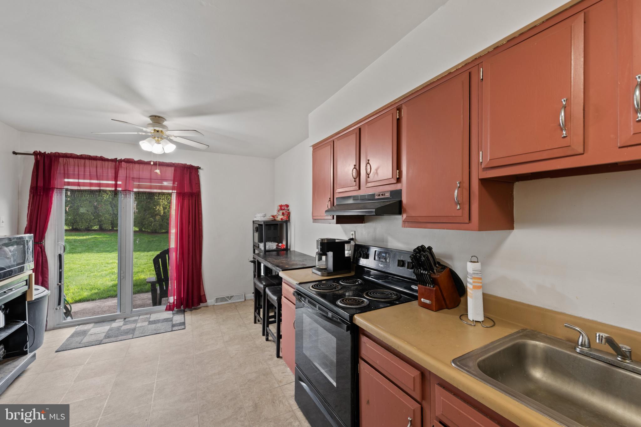 MANOR VIEW - Residential