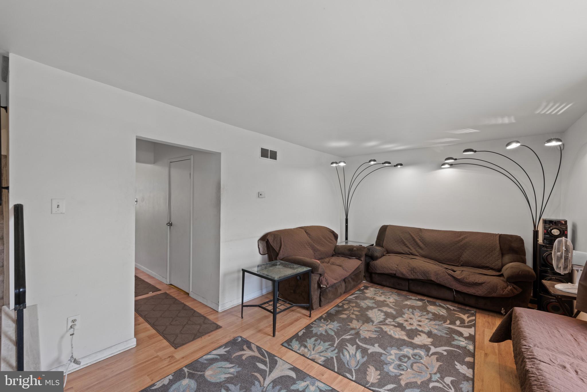 MANOR VIEW - Residential