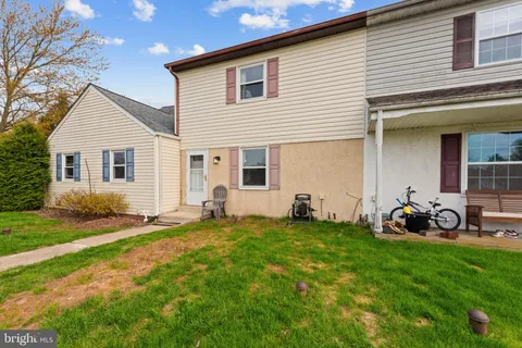 150 Thomas Drive, Telford, PA MLS: PAMC2135326