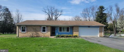 4330 PINEWOOD LANE YORK PA 17402