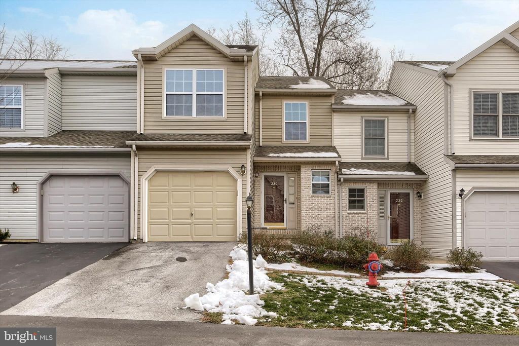 Photo of 220 Forest Oak Lane, HARRISBURG, PA 17110 (MLS # PADA2052168)