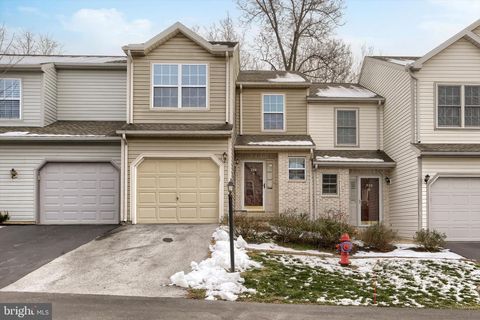 220 FOREST OAK LANE HARRISBURG PA 17110