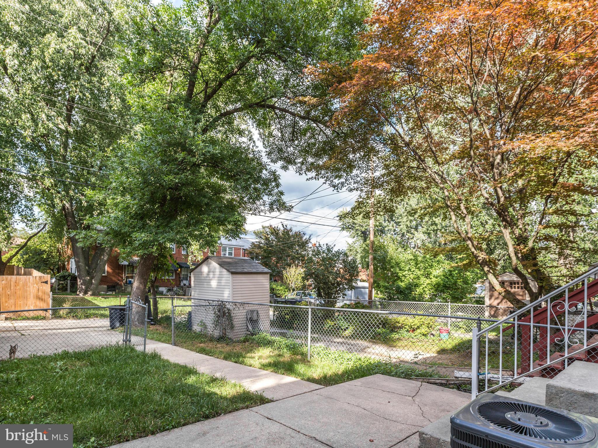 IDLEWOOD - Residential Lease