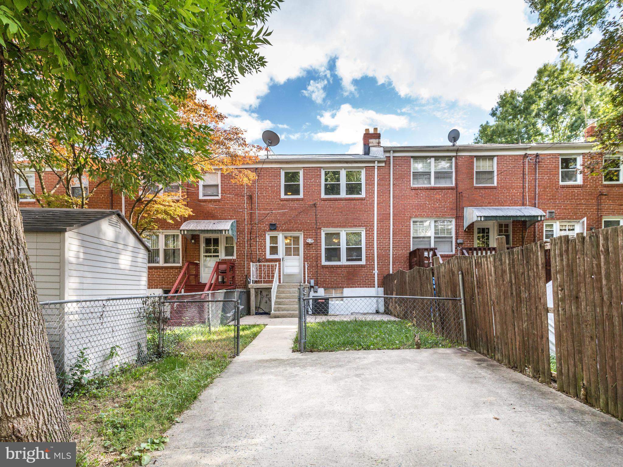 IDLEWOOD - Residential Lease