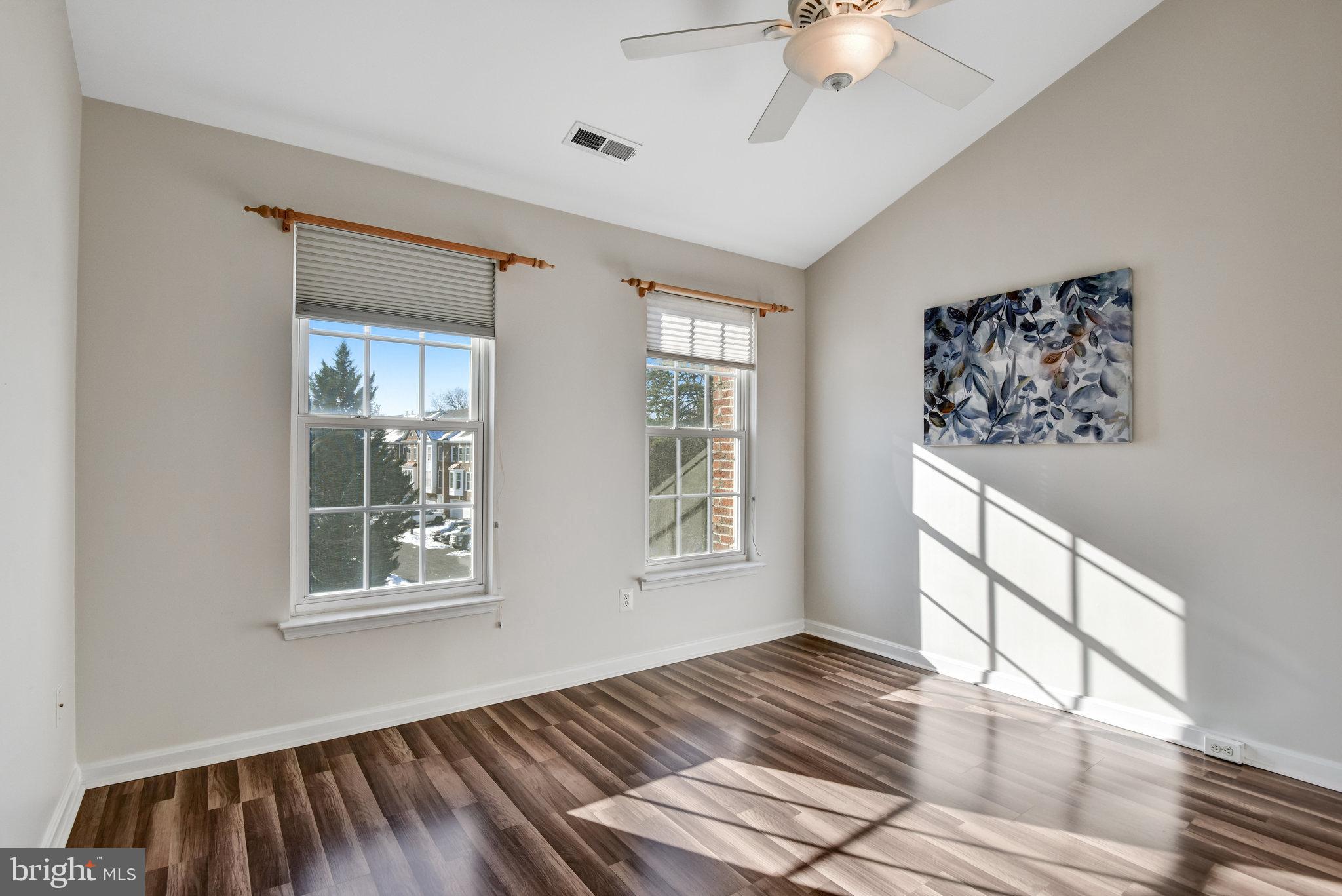 SOUTH RIDING - Residential