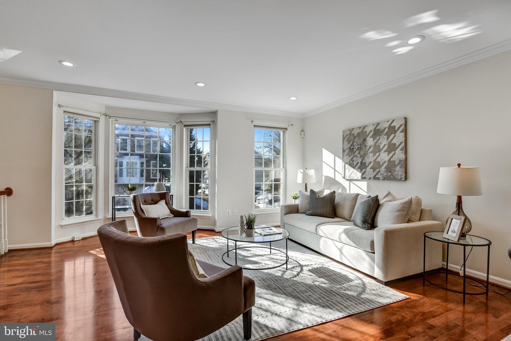 SOUTH RIDING - Residential