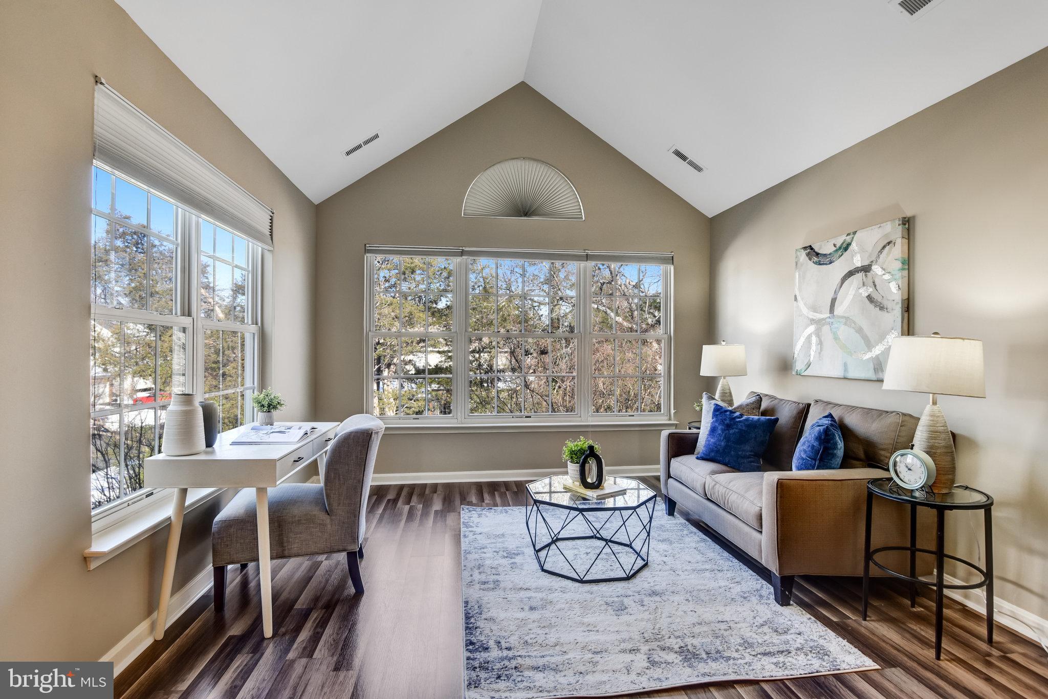 SOUTH RIDING - Residential