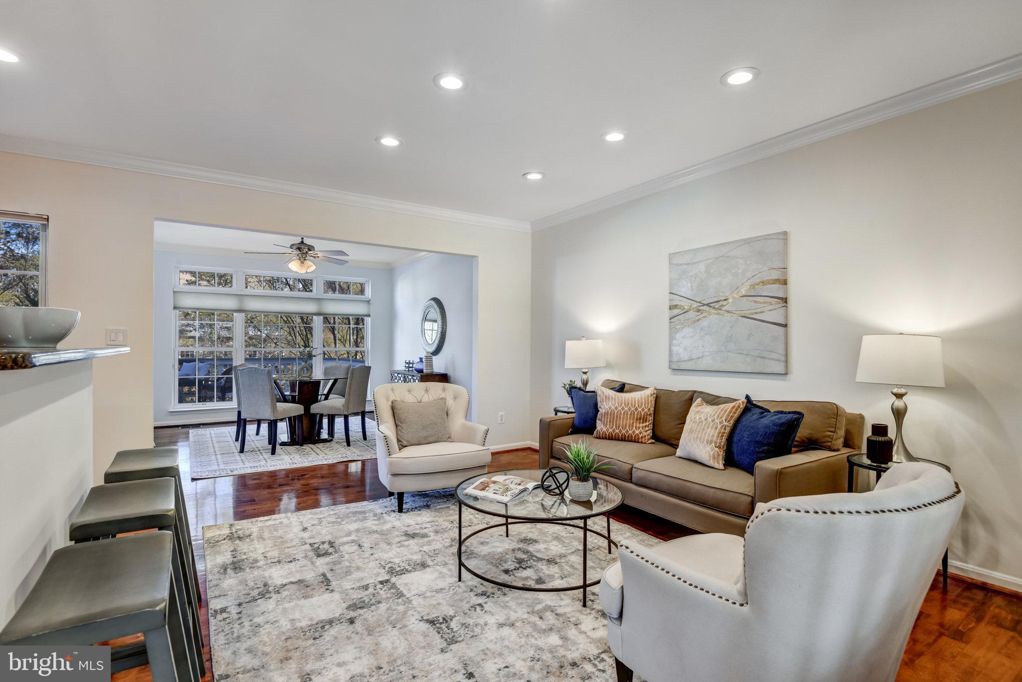 SOUTH RIDING - Residential