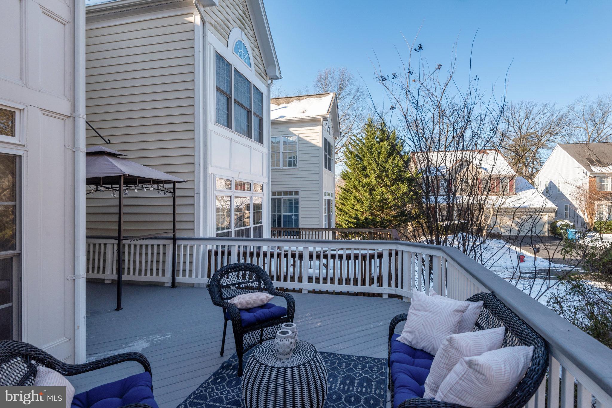 SOUTH RIDING - Residential