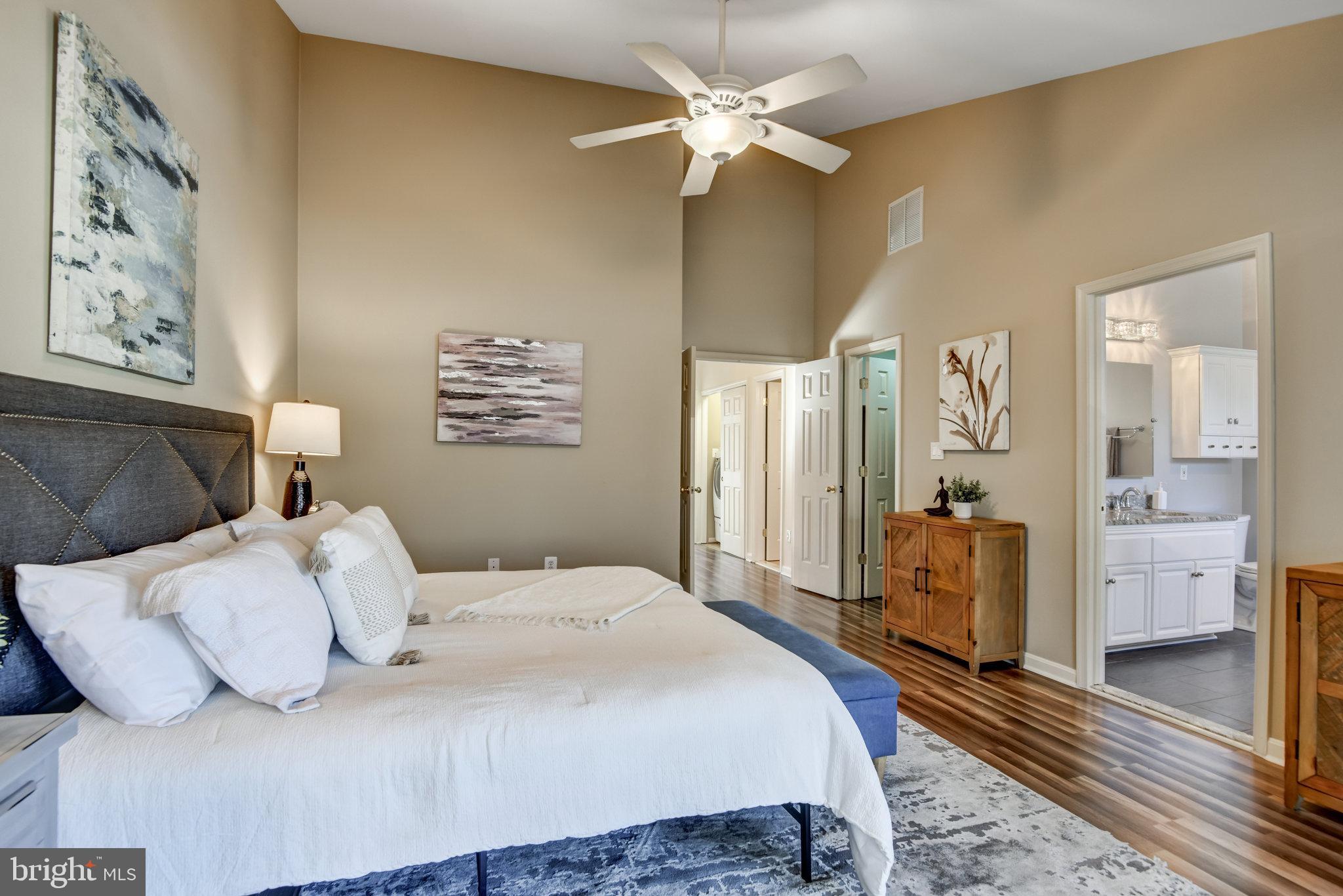 SOUTH RIDING - Residential