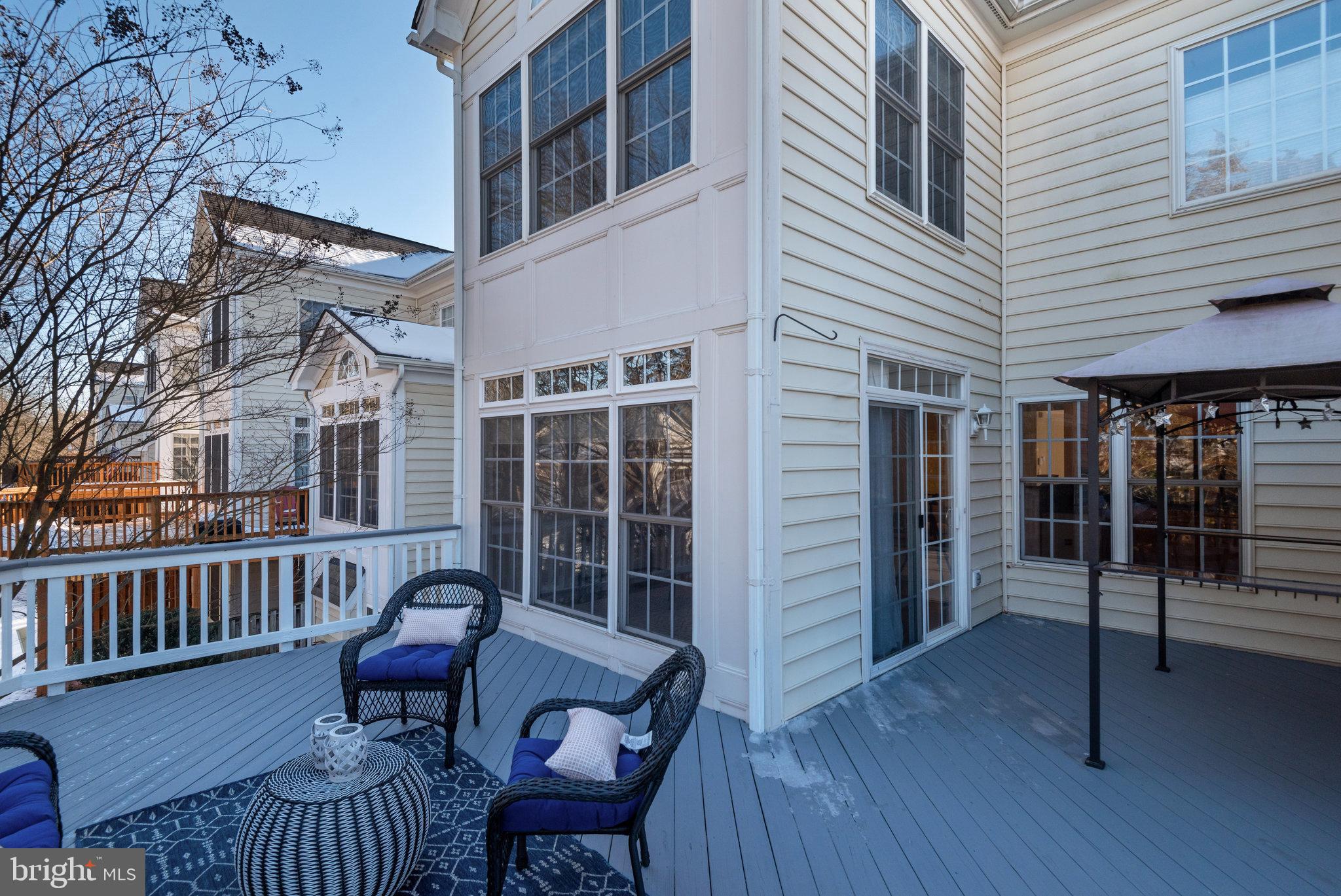 SOUTH RIDING - Residential