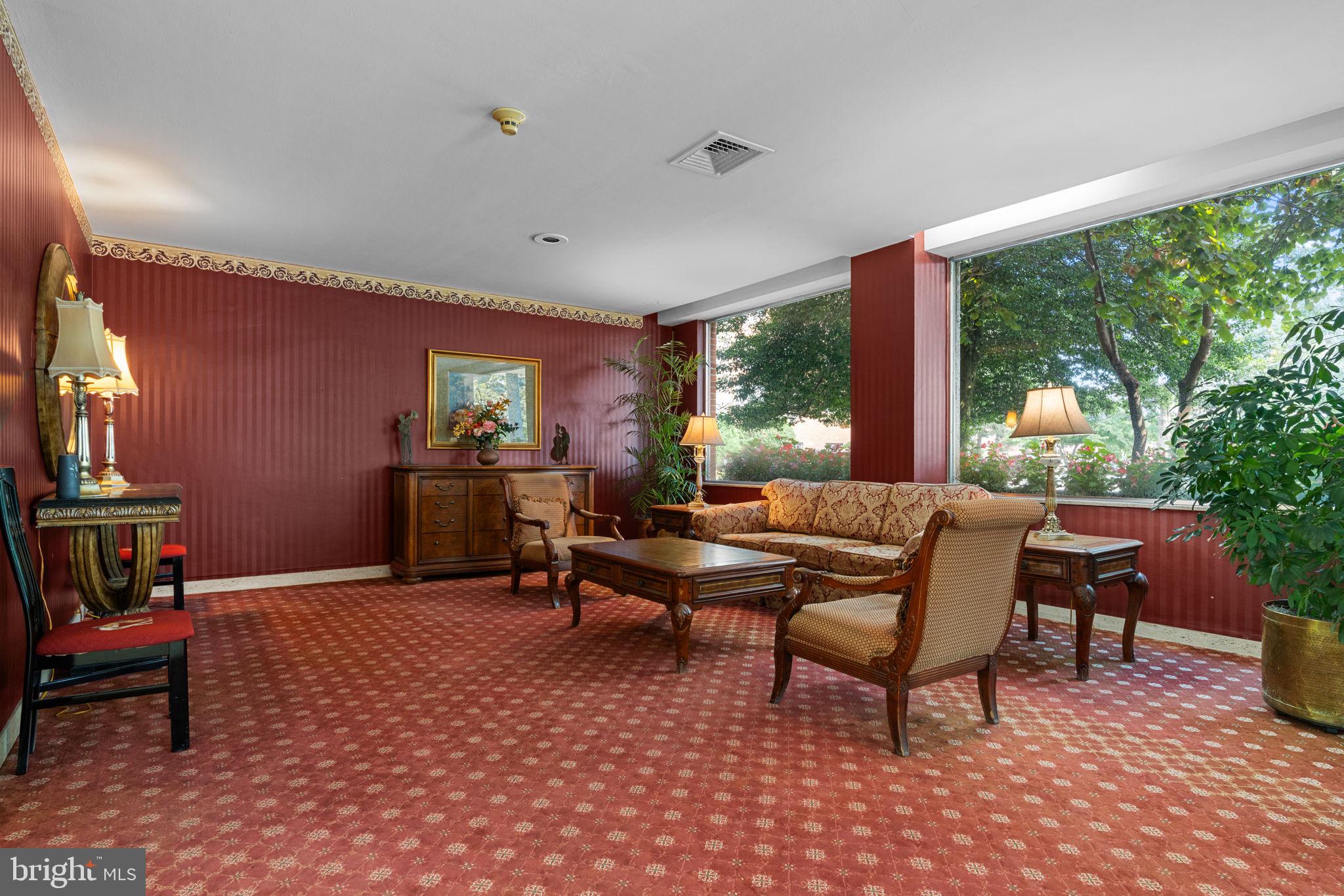 ELKINS PARK HOUSE - Residential