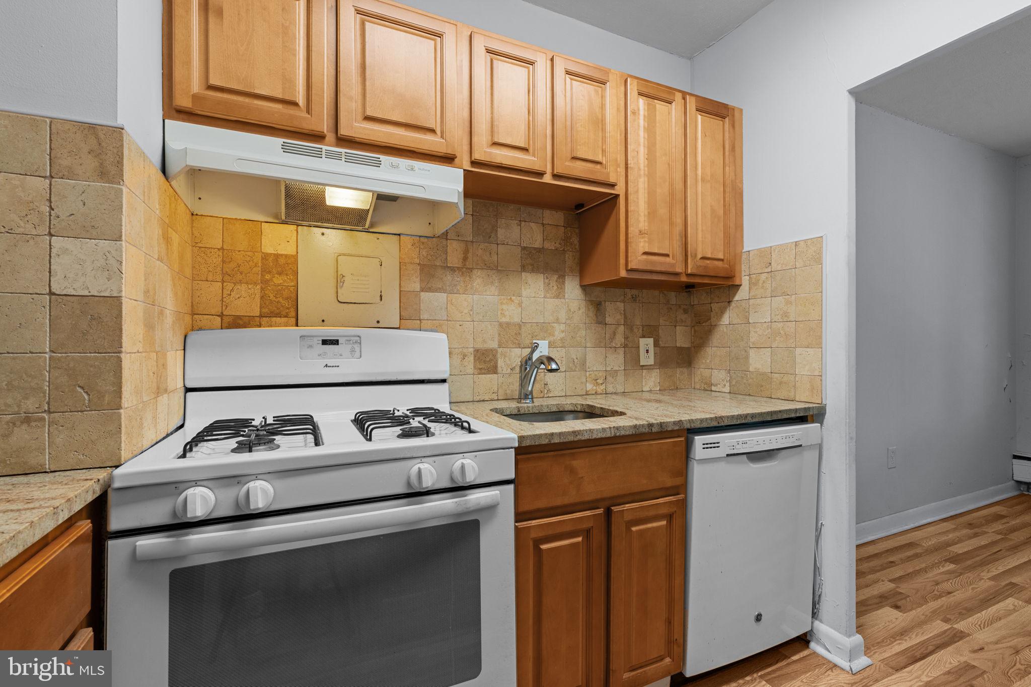 ELKINS PARK HOUSE - Residential