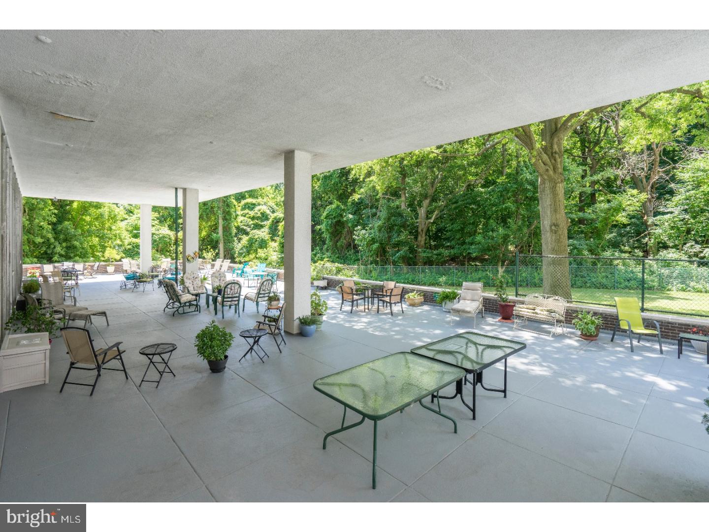 PARK PLAZA - Residential