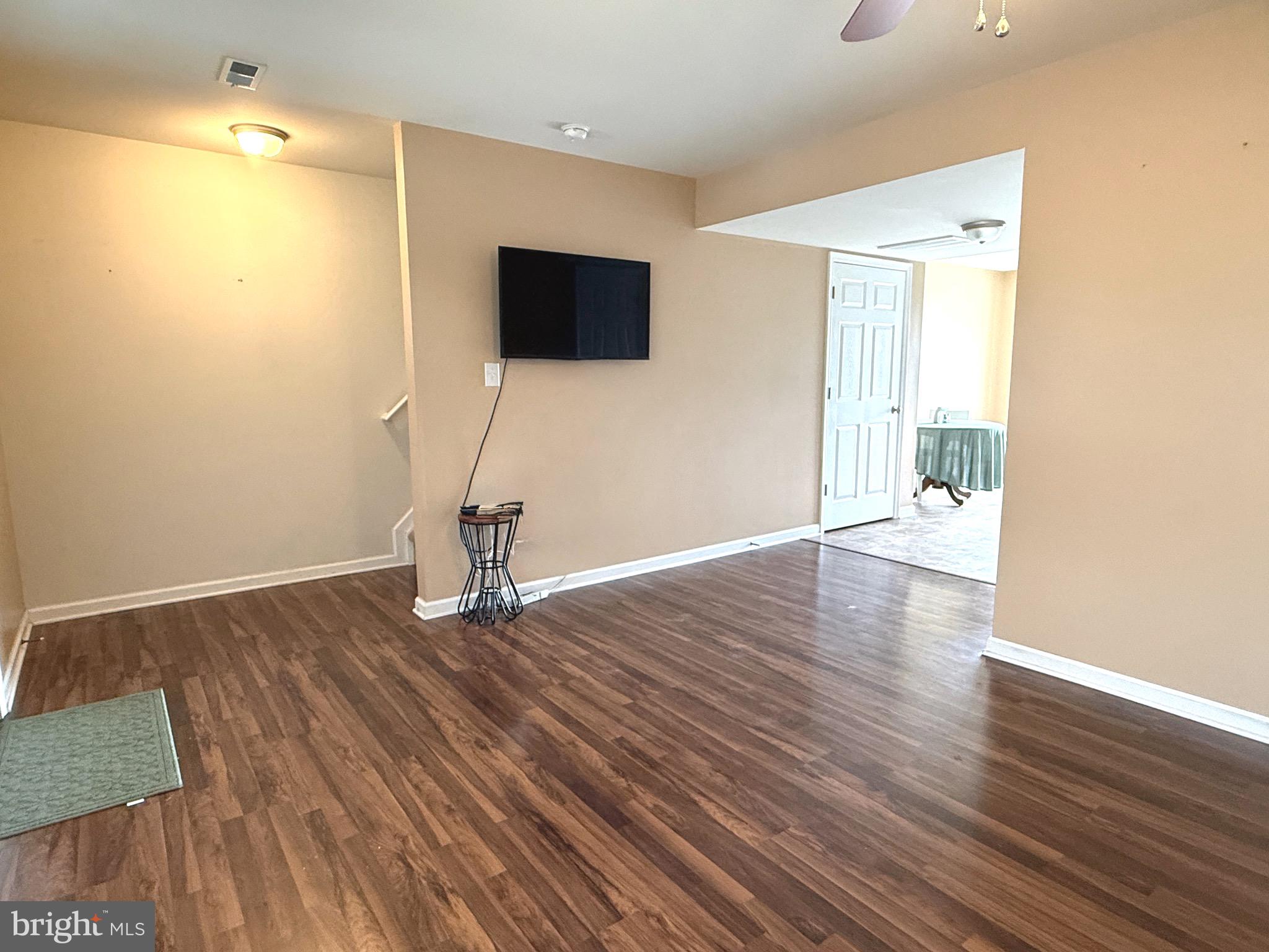 INWOOD VILLAGE - Residential