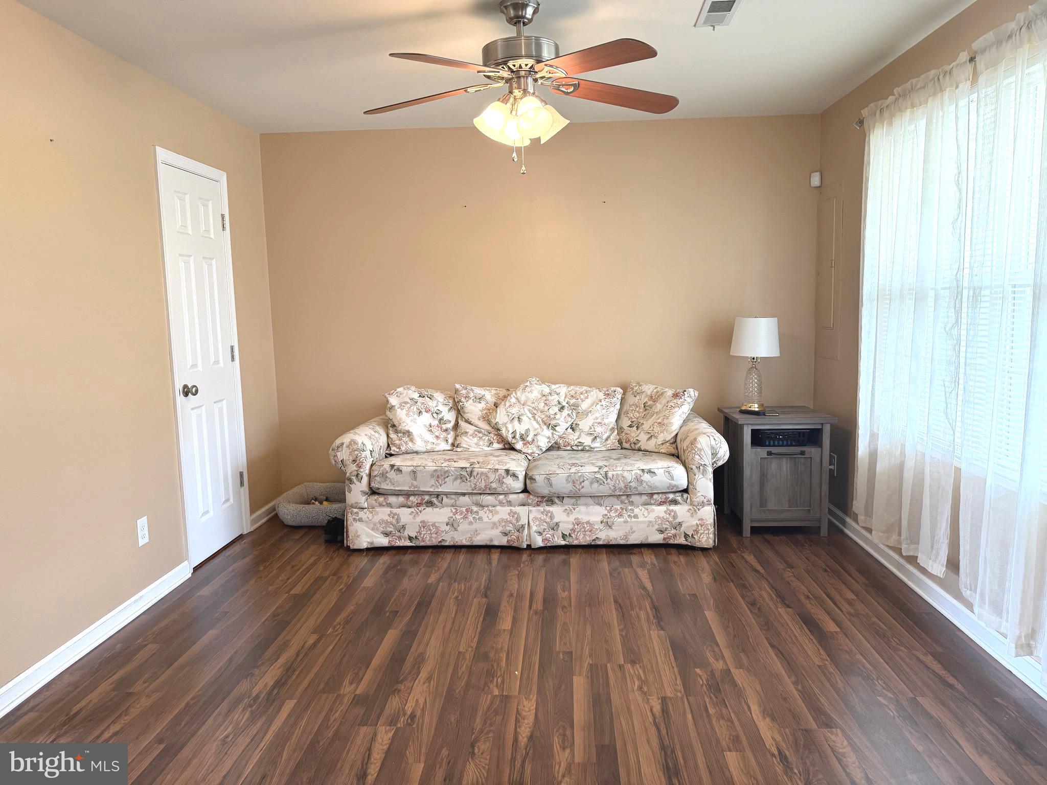 INWOOD VILLAGE - Residential